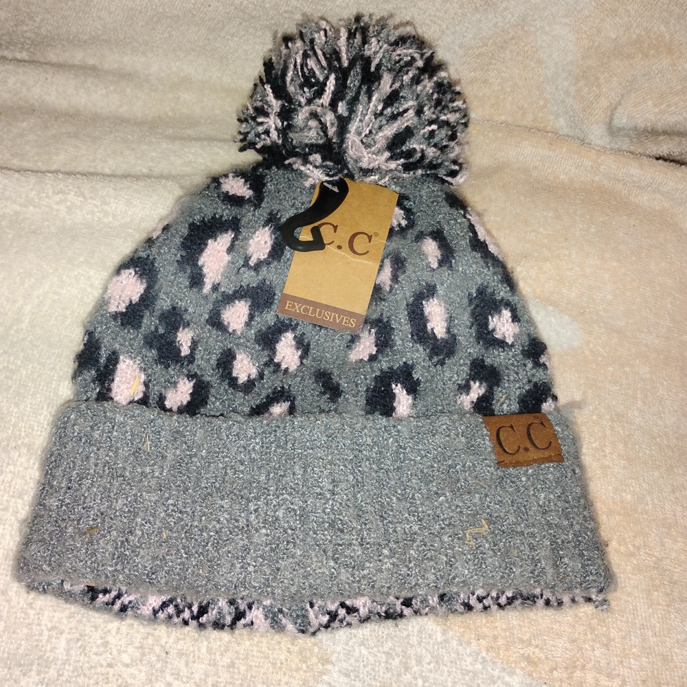 C.C Exclusives Winter Warm Animal Print Beanie Ski Cap/Pom Pom Gray/Brown NWT...